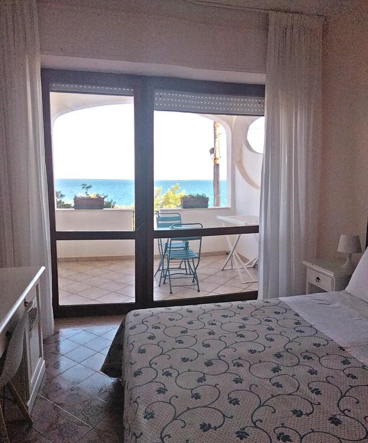 מרינה סרה Hotel Il Vascello מראה חיצוני תמונה