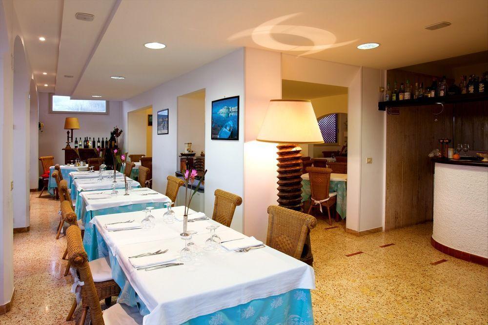 מרינה סרה Hotel Il Vascello מראה חיצוני תמונה
